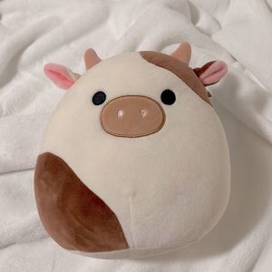 8 inch Ronnie the squishmallow cow